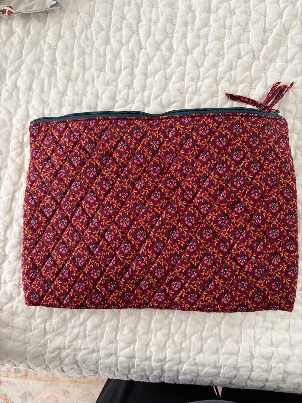 NWT Anthropologie Vera Bradley Quilted Floral Patchwork Set of 3 Pouches - Picture 4 of 5